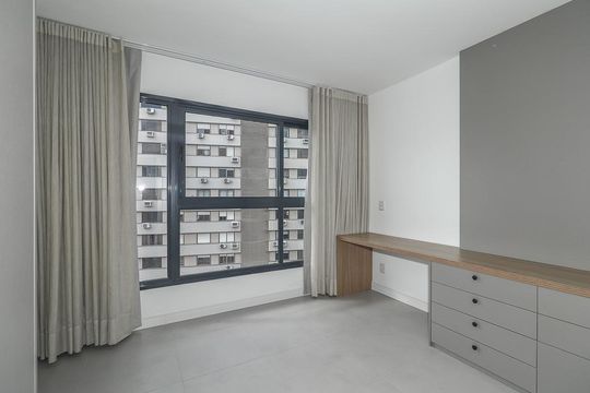 Sala / Quarto / Cozinha de apartamento à venda com 1 quarto, 24m² em Independência, Porto Alegre