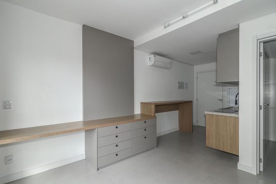Sala / Quarto / Cozinha de apartamento à venda com 1 quarto, 24m² em Independência, Porto Alegre