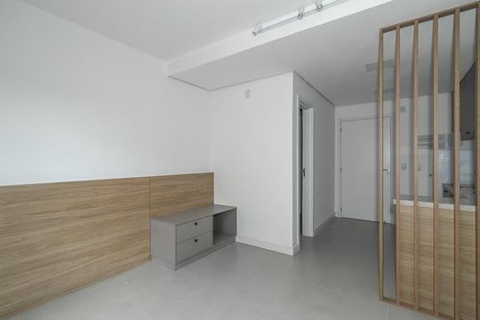 Sala / Quarto / Cozinha de apartamento à venda com 1 quarto, 27m² em Independência, Porto Alegre