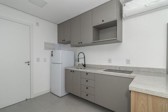 Sala / Quarto / Cozinha de apartamento à venda com 1 quarto, 27m² em Independência, Porto Alegre