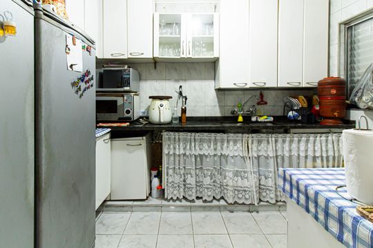 Cozinha de casa à venda com 4 quartos, 210m² em Vila Romana, São Paulo