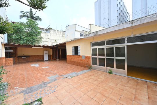 Quintal de casa à venda com 3 quartos, 400m² em Vila da Saúde, São Paulo