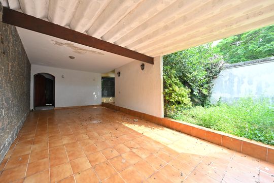 Garagem de casa à venda com 3 quartos, 400m² em Vila da Saúde, São Paulo