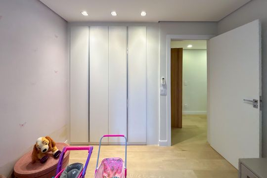 Quarto 2 de apartamento à venda com 3 quartos, 170m² em Jardim Paulista, São Paulo