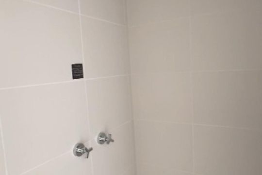 Banheiro de kitnet/studio à venda com 2 quartos, 23m² em Vila Mariana, São Paulo