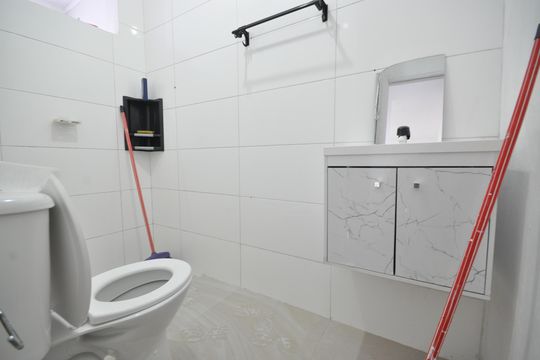Banheiro de apartamento para alugar com 2 quartos, 35m² em Jardim Filhos da Terra, São Paulo