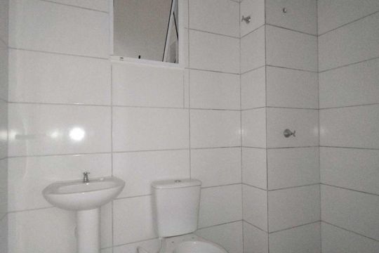 Banheiro de apartamento à venda com 1 quarto, 45m² em Operário, Novo Hamburgo