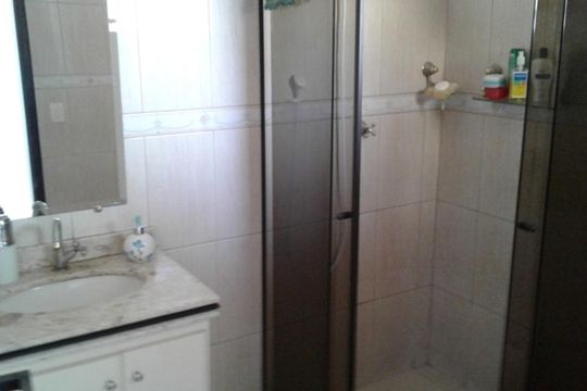 Banheiro de casa à venda com 4 quartos, 238m² em Vila Centenario, São Paulo