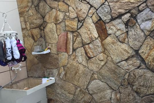 Área de serviço de casa à venda com 4 quartos, 250m² em Parque Guarani, Várzea Paulista