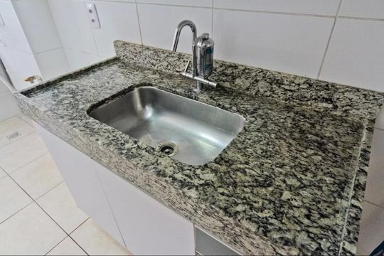 Cozinha de apartamento à venda com 2 quartos, 43m² em Jardim Iris, São Paulo