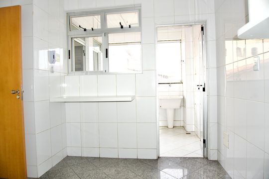 Cozinha de apartamento para alugar com 5 quartos, 240m² em Serra, Belo Horizonte