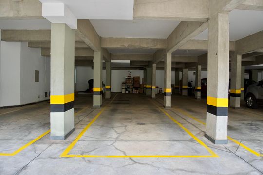 Garagem de apartamento para alugar com 5 quartos, 240m² em Serra, Belo Horizonte