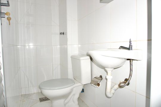 Banheiro de serviço de apartamento para alugar com 5 quartos, 240m² em Serra, Belo Horizonte