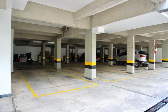 Garagem de apartamento para alugar com 5 quartos, 240m² em Serra, Belo Horizonte