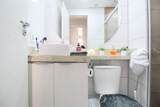 Banheiro de apartamento à venda com 2 quartos, 42m² em Vila Plana, São Paulo