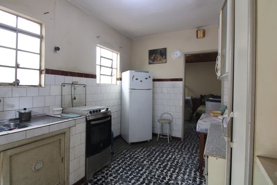 Cozinha casa 1 de casa à venda com 6 quartos, 300m² em Parque Artur Alvim, São Paulo