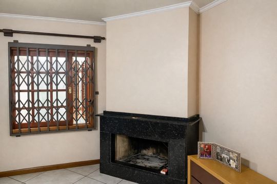 Sala de casa para alugar com 3 quartos, 300m² em Passo das Pedras, Porto Alegre