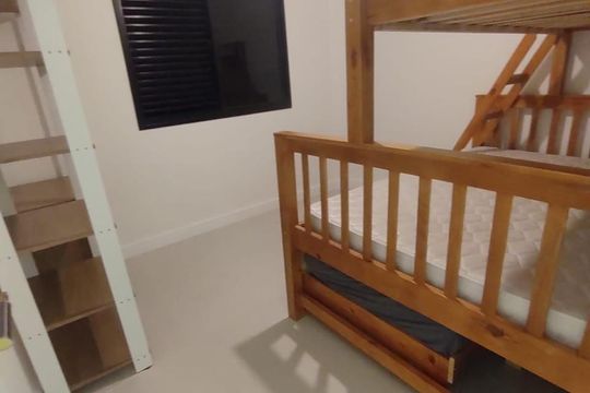 Quarto de apartamento para alugar com 2 quartos, 89m² em Vila Caiçara, Praia Grande