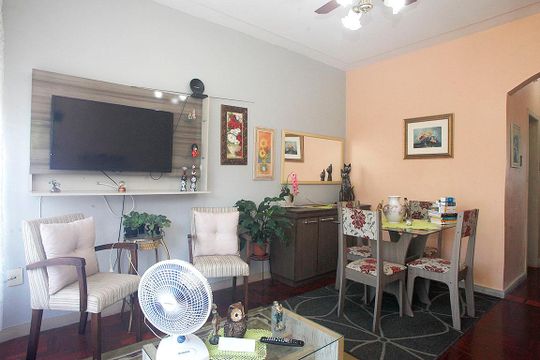 Sala de apartamento à venda com 1 quarto, 45m² em Azenha, Porto Alegre