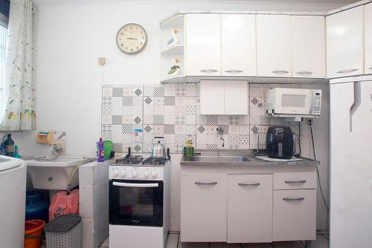 Cozinha + Área de Serviço de apartamento à venda com 1 quarto, 45m² em Azenha, Porto Alegre