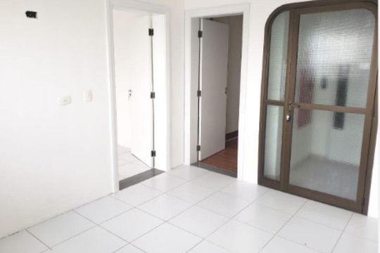 Apartamento para alugar com 6 quartos, 647m² em Jardim Santo Amaro, São Paulo