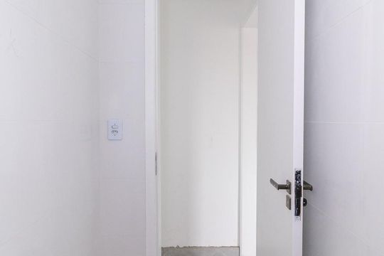 Banheiro de apartamento à venda com 2 quartos, 40m² em Vila Granada, São Paulo