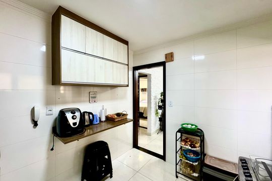 Cozinha de apartamento à venda com 2 quartos, 70m² em Vila Gopouva, Guarulhos