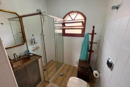 Casa para alugar com 4 quartos, 200m² em Jardim Nossa Senhora Aparecida, São Paulo