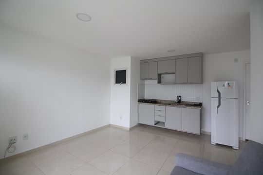 Sala de apartamento à venda com 1 quarto, 40m² em Taquara, Rio de Janeiro