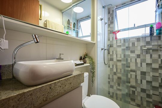 Banheiro de apartamento à venda com 2 quartos, 42m² em Parque Esmeralda, São Paulo