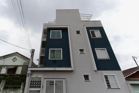 Fachada do prédio de apartamento para alugar com 2 quartos, 36m² em Vila Pauliceia, São Paulo