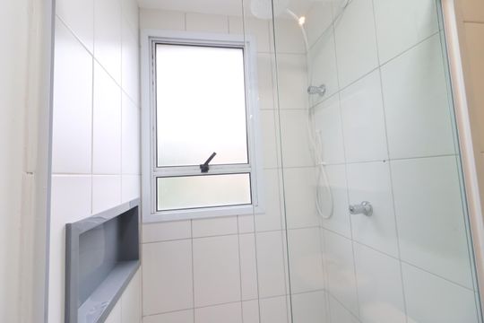 Banheiro Social de apartamento para alugar com 2 quartos, 50m² em Novo Osasco, Osasco