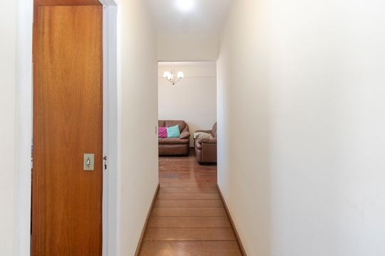 Corredor de apartamento para alugar com 2 quartos, 65m² em Vila Paulista, São Paulo
