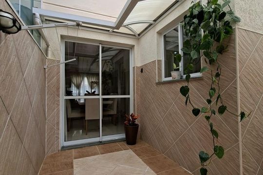 Foto 05 de casa de condomínio à venda com 3 quartos, 224m² em Jardim São Luís, São Paulo