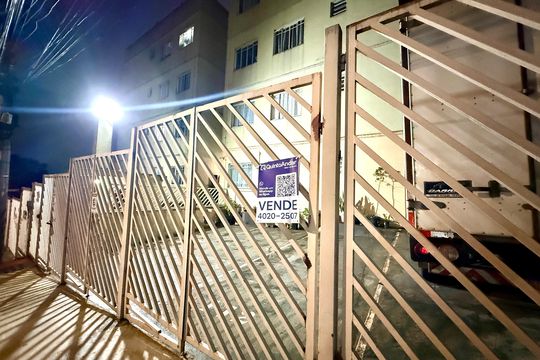 Placa de apartamento à venda com 2 quartos, 60m² em Jardim Gopouva, Guarulhos