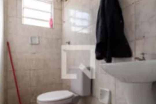 Banheiro de apartamento à venda com 2 quartos, 43m² em Itaquera, São Paulo