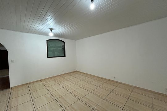 Casa para alugar com 3 quartos, 170m² em Rocha Miranda , Rio de Janeiro