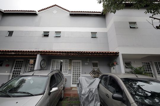 Fachada de casa de condomínio à venda com 2 quartos, 84m² em Vila Metalúrgica, Santo André