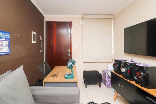 Sala de apartamento à venda com 2 quartos, 43m² em Conjunto Residencial José Bonifácio, São Paulo