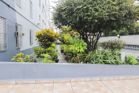 Área externa de apartamento à venda com 2 quartos, 43m² em Conjunto Residencial José Bonifácio, São Paulo