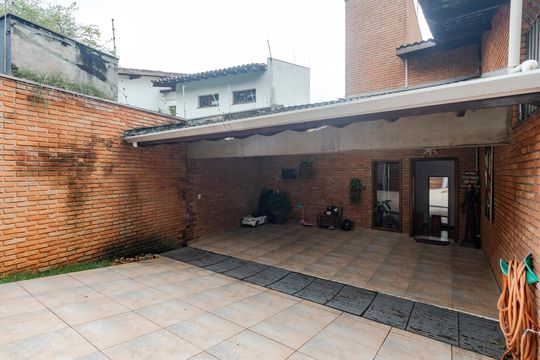 Garagem de casa à venda com 5 quartos, 250m² em Jardim dos Estados, São Paulo