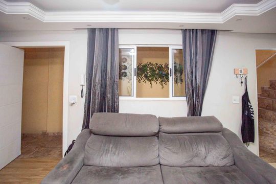 Sala de casa à venda com 4 quartos, 320m² em Campanário, Diadema