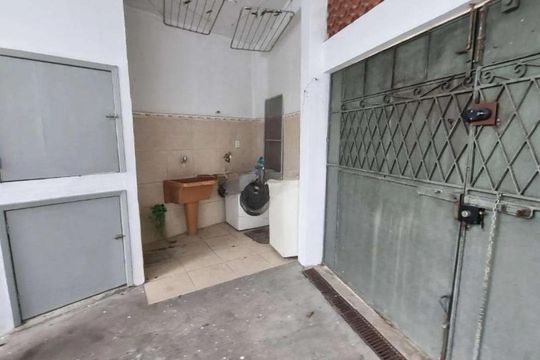 Área externa de casa para alugar com 7 quartos, 599m² em Todos Os Santos, Rio de Janeiro