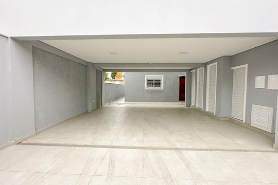 Garagem de apartamento para alugar com 1 quarto, 50m² em Cachoeira do Bom Jesus, Florianópolis