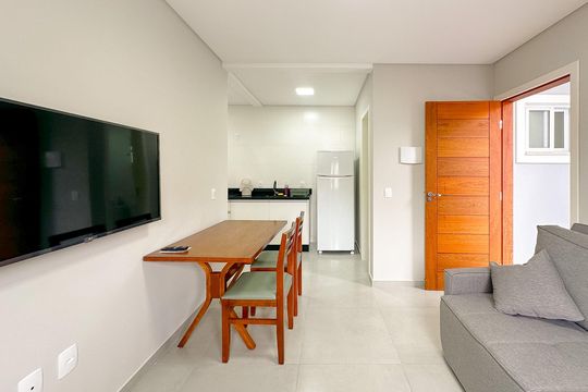 Apartamento para alugar com 1 quarto, 50m² em Cachoeira do Bom Jesus, Florianópolis