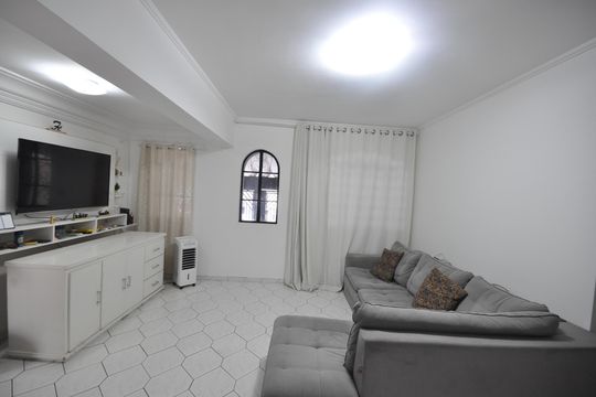 Sala 2 de casa à venda com 6 quartos, 250m² em Vila Medeiros, São Paulo