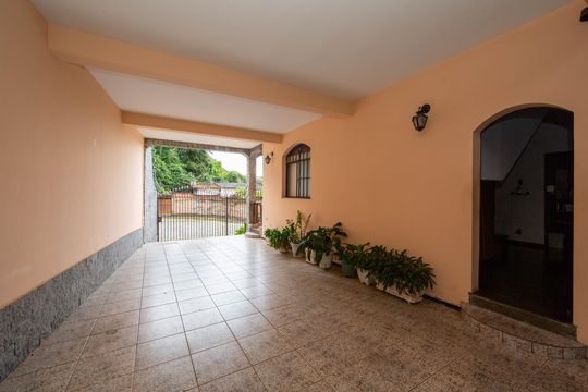 GARAGEM de casa à venda com 4 quartos, 360m² em Minas Brasil, Belo Horizonte