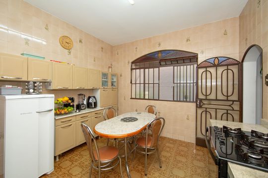 COZINHA de casa à venda com 4 quartos, 360m² em Minas Brasil, Belo Horizonte