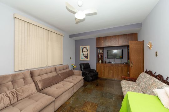 Casa à venda com 4 quartos, 360m² em Minas Brasil, Belo Horizonte