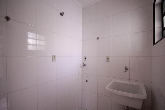 Área de Serviço  de casa à venda com 3 quartos, 184m² em Vila Gumercindo, São Paulo